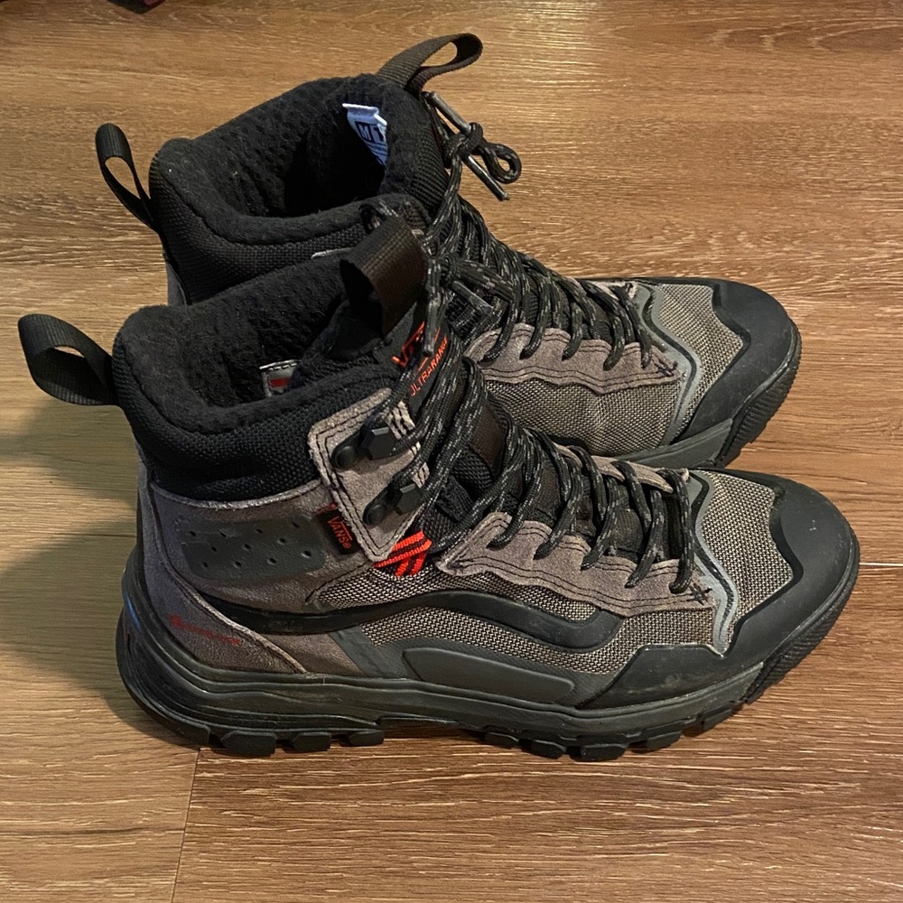 Vans MTE Goretex boots